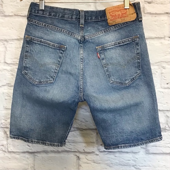 Levi’s 501 W30 Men’s Denim 9” Shorts Distressed Button Fly 36512-0157 - Picture 4 of 9